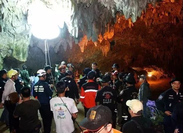 和死神賽跑：泰國12名少年被困18天，這場跨國洞穴救援牽動全球！ 動漫 第6張