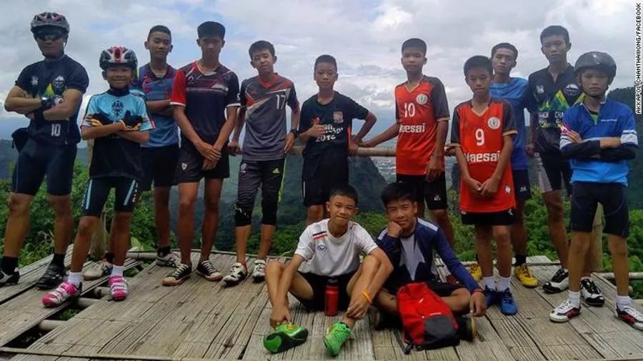 和死神賽跑：泰國12名少年被困18天，這場跨國洞穴救援牽動全球！ 動漫 第2張