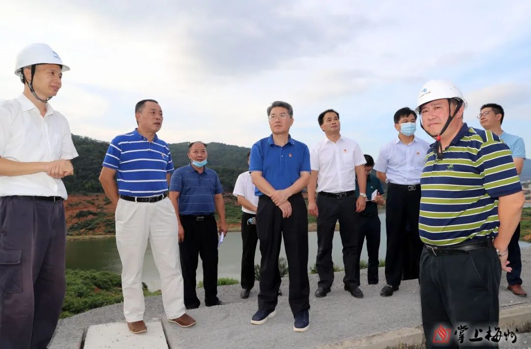 8月31日下午,五华县委书记,县长朱少辉率队调度景田矿泉水,梅州(五华)