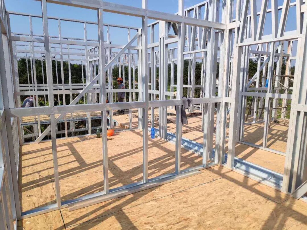 轻钢别墅价格如何，今天来PK一下混凝土