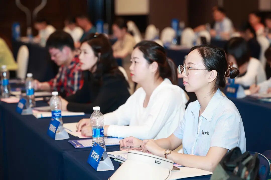 齐聚200多家企业，共建“小巨人之家”，专精特新企业能力提升工程启动