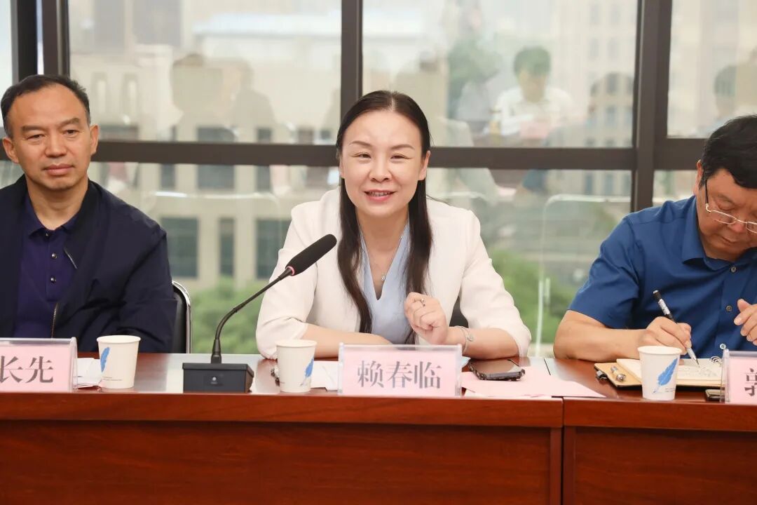 协会带领12家瞪羚企业向东湖高新区法院提出优化法治营商环境建议