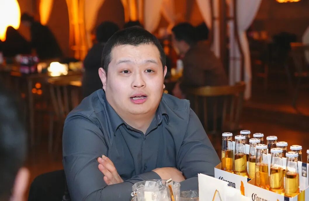 以欢笑融情，以共舞聚力 | 直击黄鹤之星独一无二的年终盛典