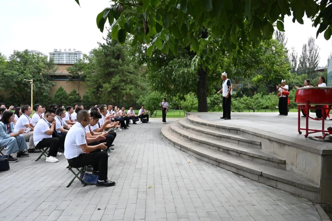 宝塔山下淬炼奋斗初心：黄鹤之星领航班走进延安圣地，传承红色基因！