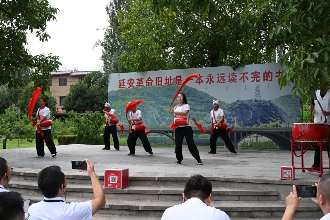 宝塔山下淬炼奋斗初心：黄鹤之星领航班走进延安圣地，传承红色基因！