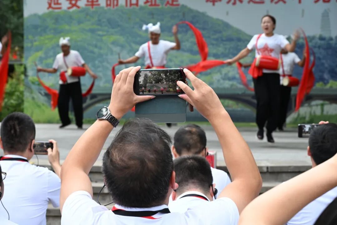 宝塔山下淬炼奋斗初心：黄鹤之星领航班走进延安圣地，传承红色基因！