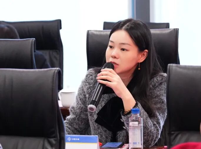 支点·冲锋号 | 第34期周三会走进智行国际，助力“人工智能+”蹄疾步稳