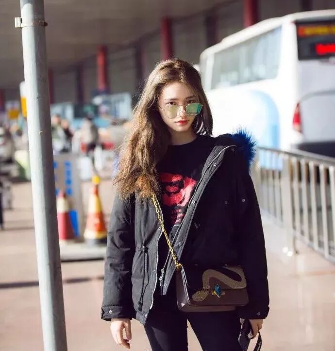 倪妮告诉你,冬天想显瘦一定要穿大一号的衣. - 单身情哥的主页