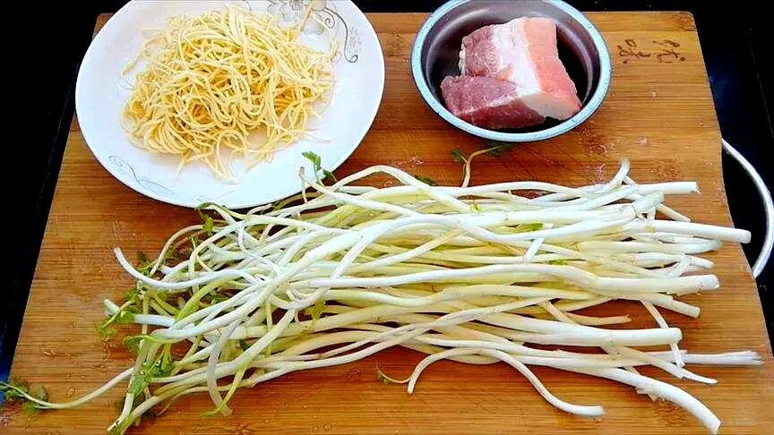 医用夹板怎么软化农民的智慧是无穷的！“夹板芹菜”又白又嫩，您吃过吗？_https://www.jmylbn.com_新闻资讯_第3张