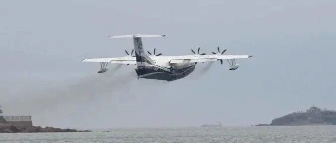 “鲲龙”海上成功首飞，南海维权新利器！三亚直飞南海最南端只需不到4小时