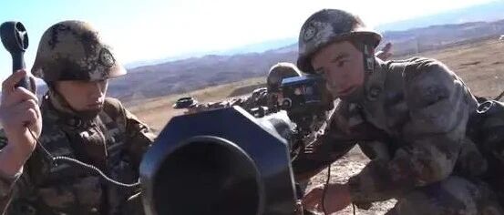 单兵“手中的大炮”！解放军边防部队大杀器“120火”“35毫米榴”齐亮相