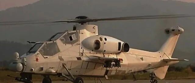 武直-10研制的幕后故事：当年无奈减重 反而获得一优势