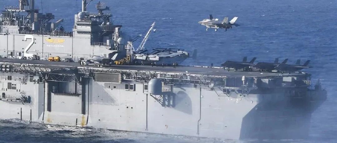 美军航母、两攻编队分两路进入南海集结
