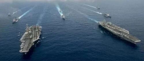 解放军西沙军演之时，美军“双航母”进南海举行近年“最大规模演习”