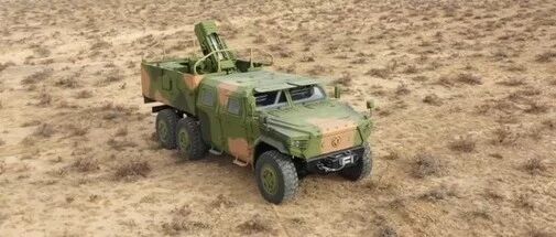 我国新款“曲射利器”曝光：猛士底盘+120迫，还能射制导炮弹