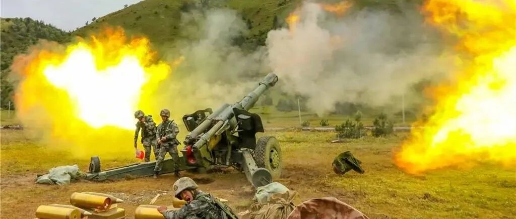 无人机＋炮位雷达加持！新疆军区152毫米“老炮”高原打出新威风