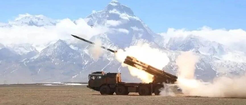 揭秘印军三种火箭炮，上高原有多大威胁？再看看解放军的“远火”武器