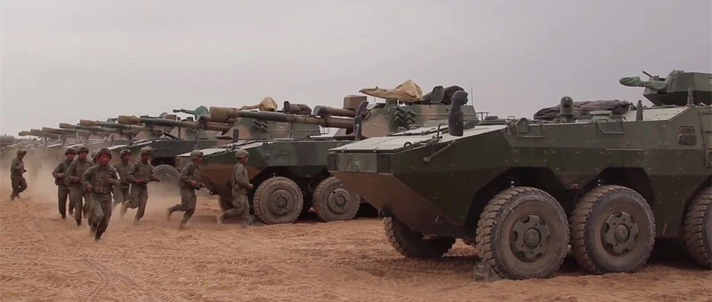 解放军数字化旅有多牛？中型合成旅利用单向透明击败重型旅