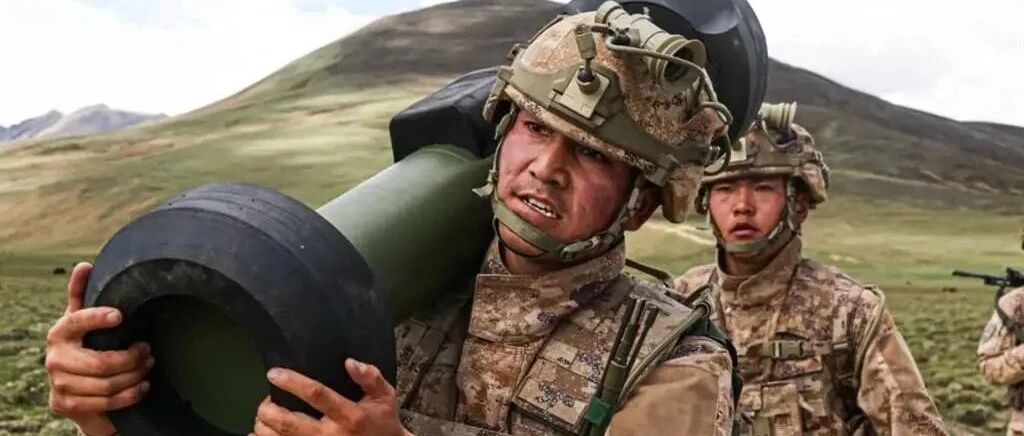 西藏军区红箭-12反坦克导弹首次曝光，中国版“标枪”可摧毁任何现役坦克！