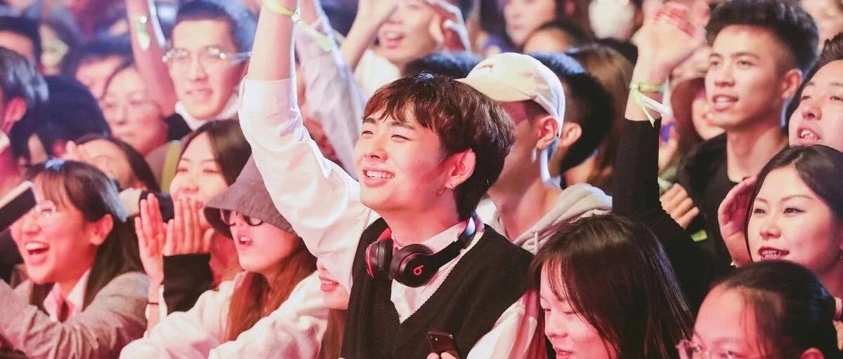 尖叫、狂欢...海宁这一幕太燃情！上海、杭州、宁波的人都专程赶来