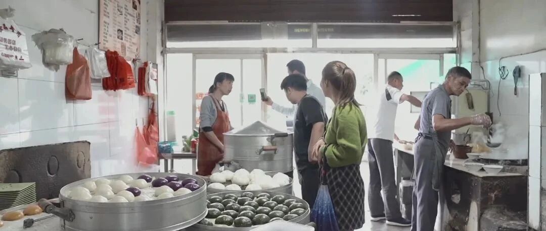 海宁有家不起眼的百年点心店，天天排长队！吃过的人都念念不忘...