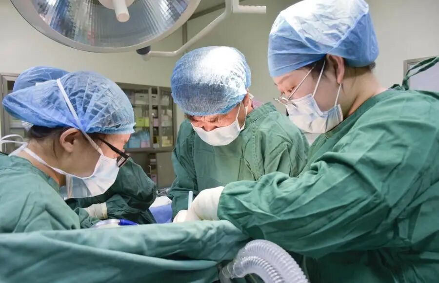 为什么要定位针 乳腺济南中科甲乳医院新一代针孔取瘤术技术大升级_https://www.jmylbn.com_新闻资讯_第4张