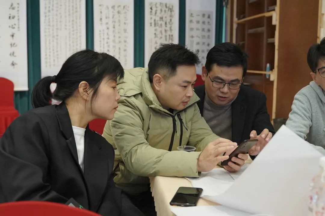 藝術(shù)涂料分組討論