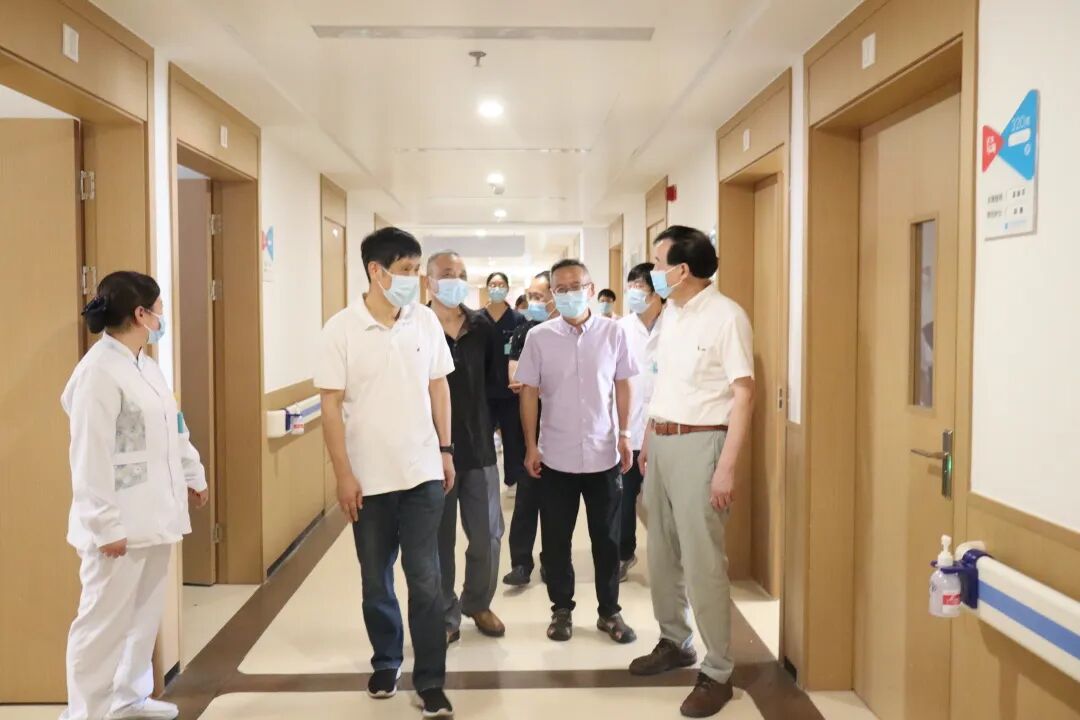 上海中医药大学附属曙光医院原院长沈远东莅临金华顾连金帆康复医院参观指导
