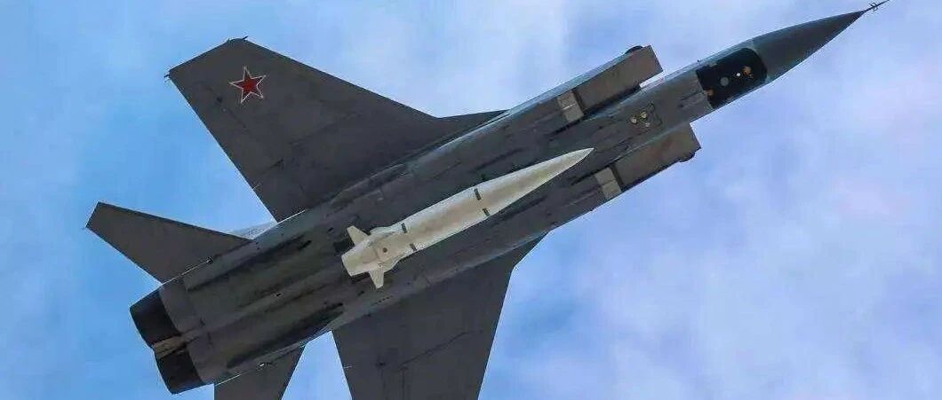 刚刚，俄罗斯亮出超级杀器！一位高人对未来战局的深度预判！