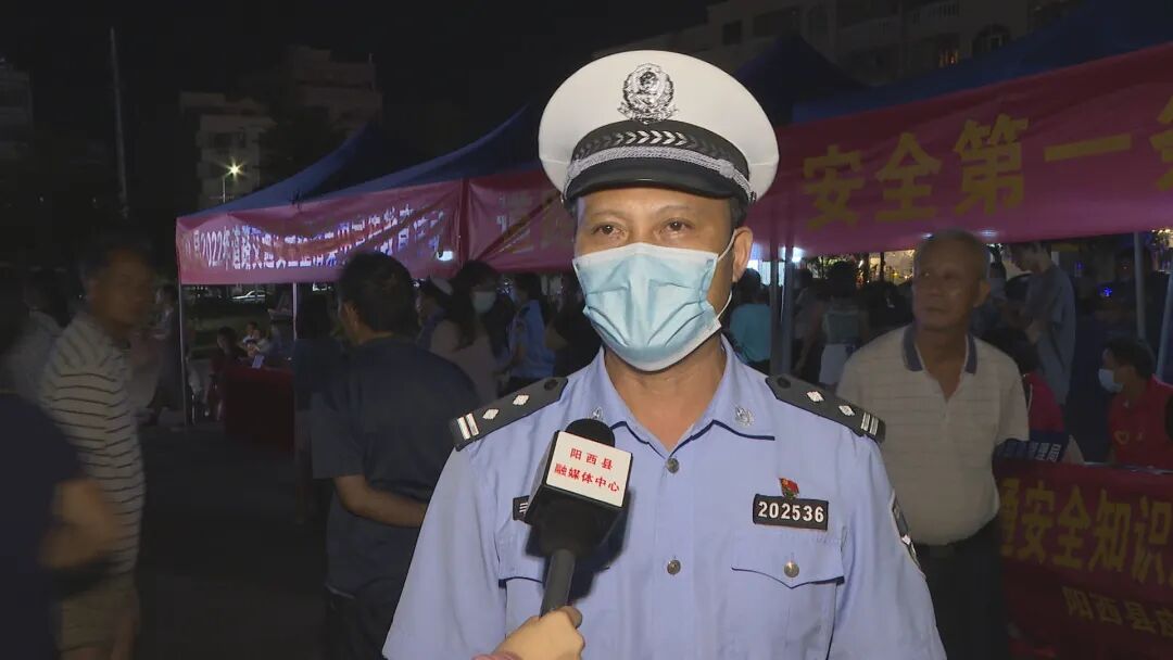 您当前所在位置:>首页>新闻>阳西新闻>阳西县公安局交警大队大队长 林