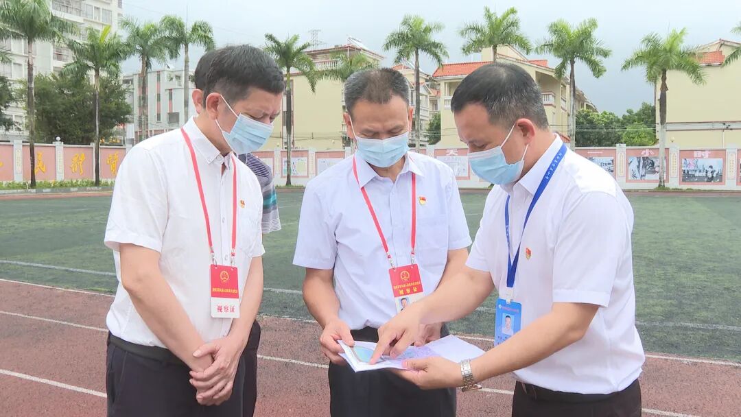叶船回一行先后来到方正中学,方正小学,阳西二幼,阳西一中等学校,实地