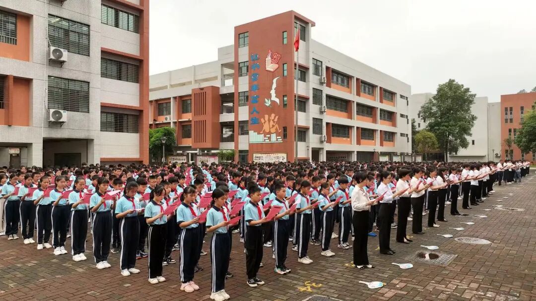 万人诵读经典阳西县举办书香丹江全民阅读系列活动