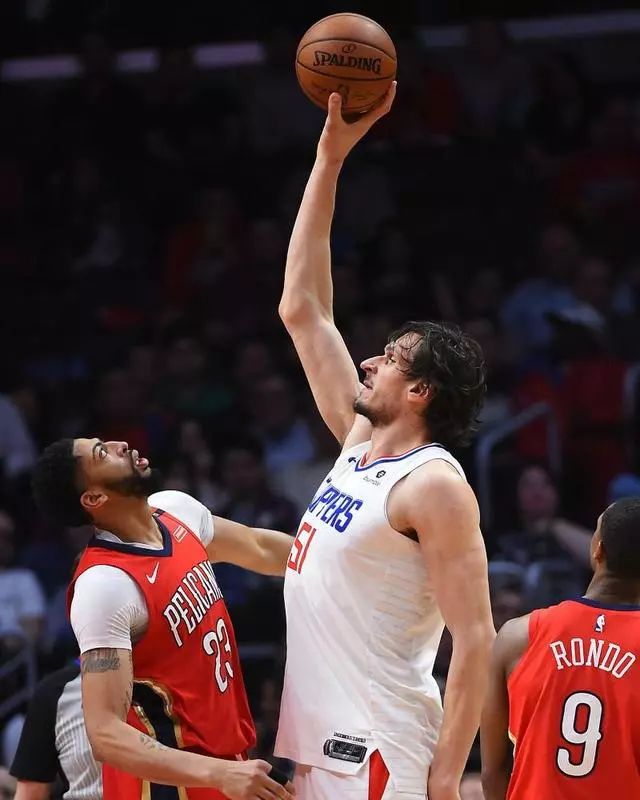 NBA5大「地板流」：前4人是技術地板流，最後1人是真的腳不離地 運動 第9張