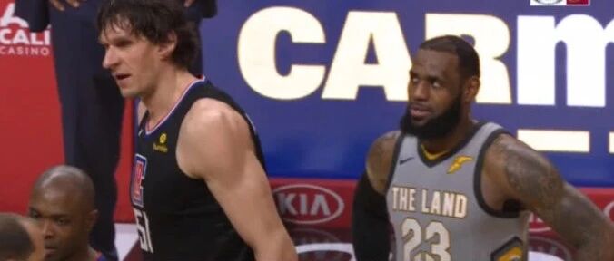 壮如詹姆斯也被碾压！与博班同框出镜，一神人麒麟臂比老詹粗1倍