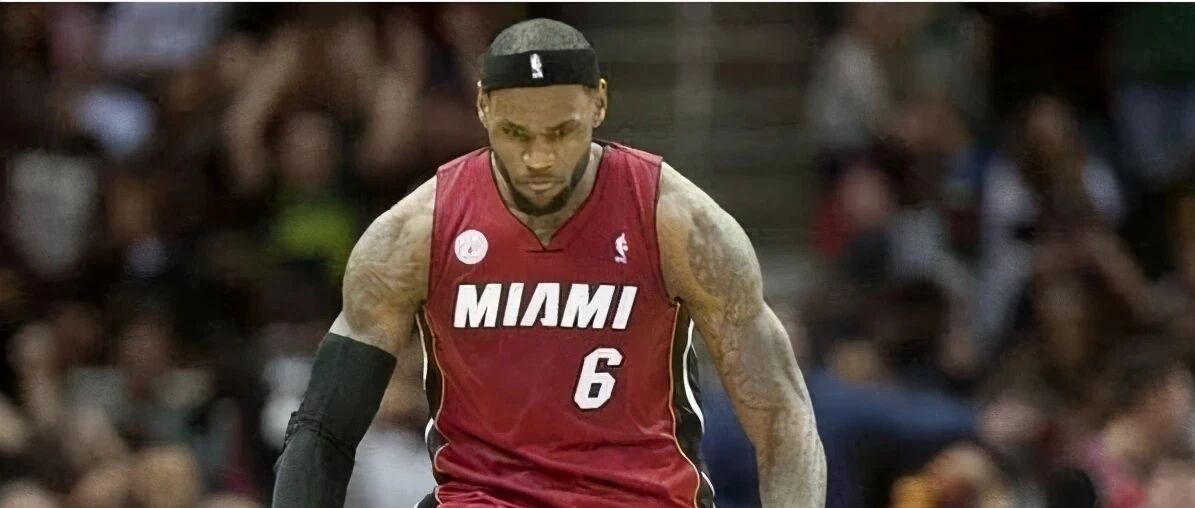 NBA5大霸气庆祝动作：詹姆斯霸王步上榜，艾弗森动作太嚣张