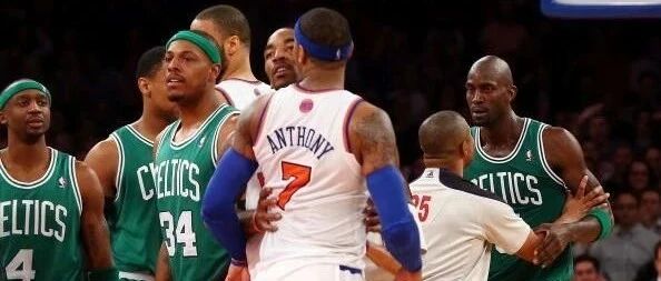 安东尼黑帮背景有多深？吓得加内特不敢下大巴，帮詹姆斯摆平麻烦