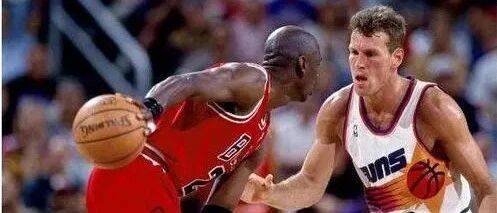 单手持球分5个等级：伦纳德A级，麦迪SS级，乔丹无悬念登顶