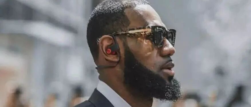 NBA球星穿上西装都啥样？杜兰特气质感人，甜瓜穿成黑帮大佬