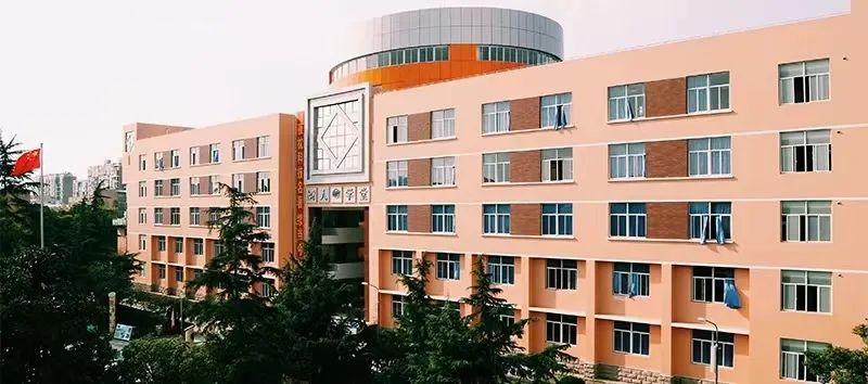 同创沩徕教授讲座第十八场|范建伟教授为七宝中学带来《土壤资源利用与保护》专题讲座(图2)