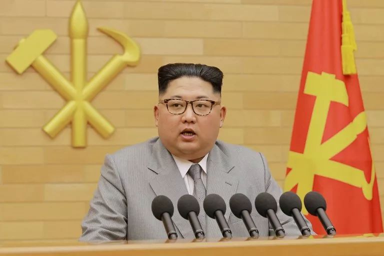 北韓刮起時尚風，金將軍欽定的「平壤最流行」服飾長什麼樣？ 時尚 第15張