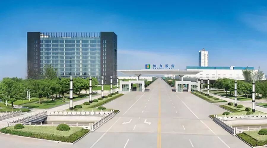 恒力集团是如何完成从一匹布到一滴油的全产业链布局的?