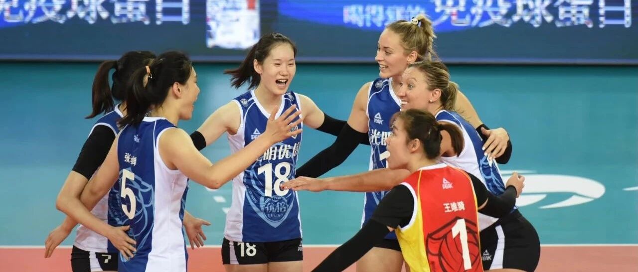 排超 · 2020｜老女排夺冠纪念日，赛场上的新一代致敬感言