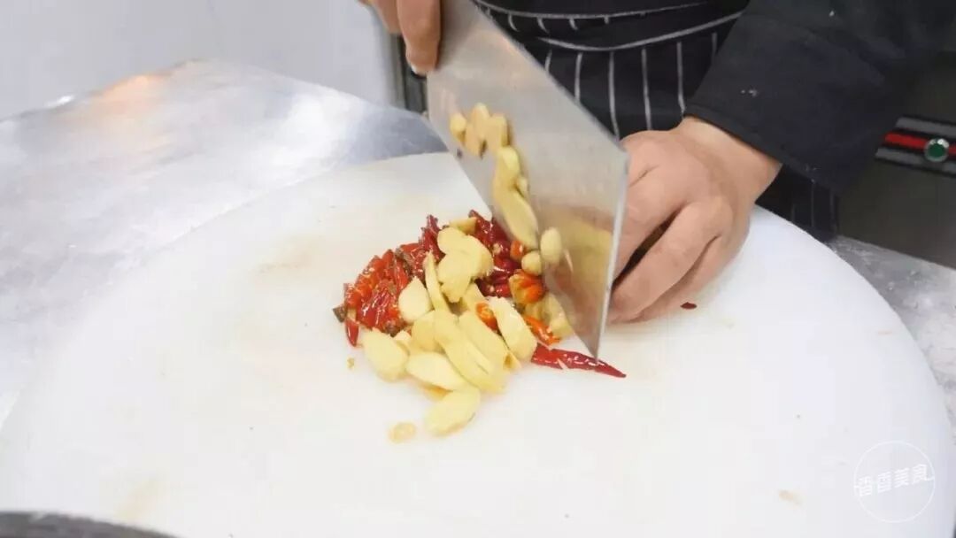 饭店毛血旺的材料_毛血旺需要哪些食材_做毛血旺的配料都有什么