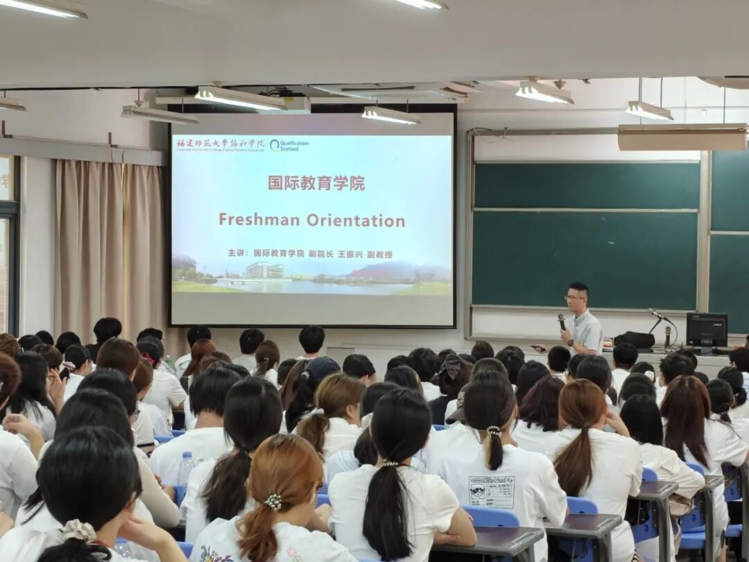 雅思学习与境外升学（宋晨岚摄).jpg