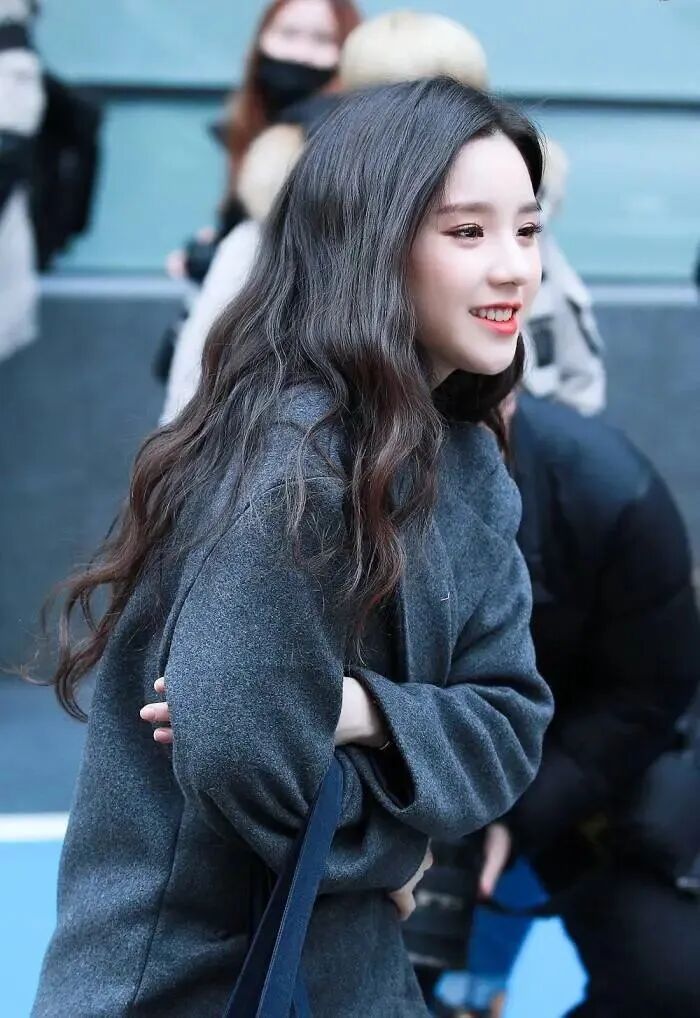 南韩五代神颜绝对有她一席之地田姬振混血儿般颜值惊艳众人