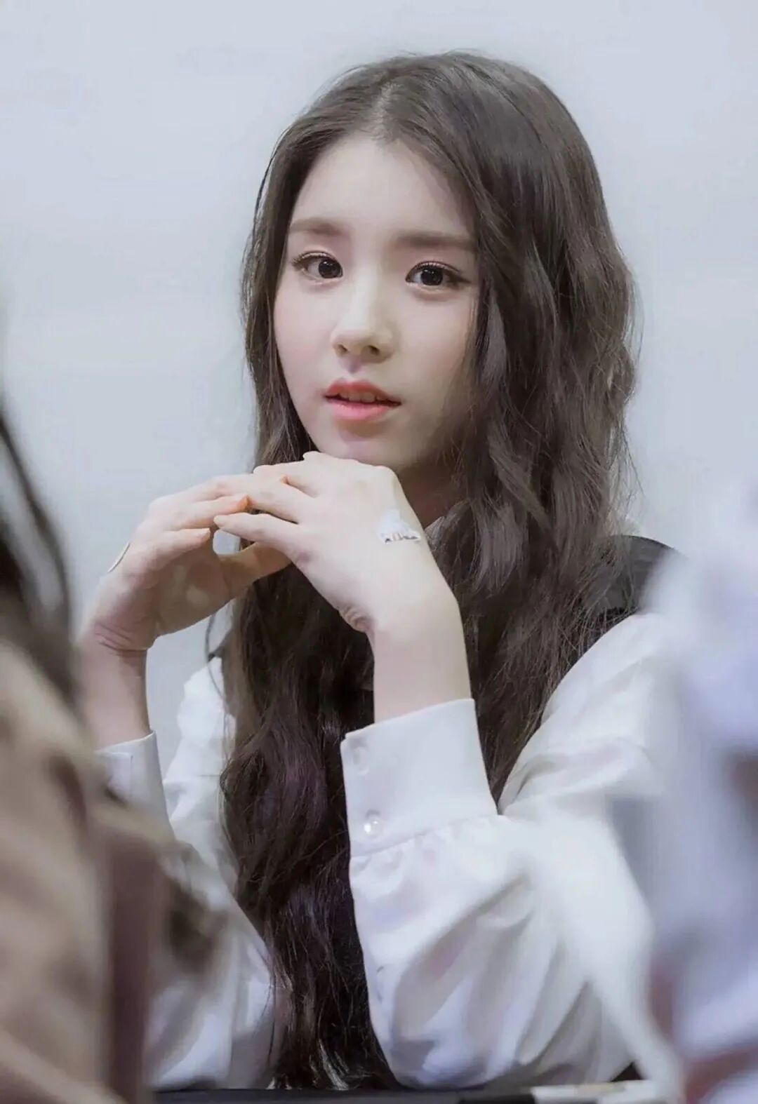 南韩五代神颜绝对有她一席之地田姬振混血儿般颜值惊艳众人