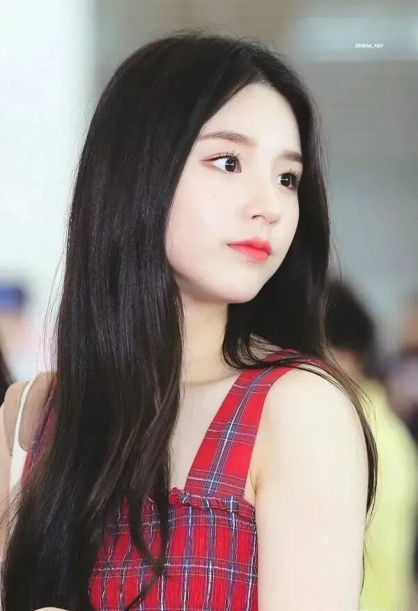 南韩五代神颜绝对有她一席之地田姬振混血儿般颜值惊艳众人