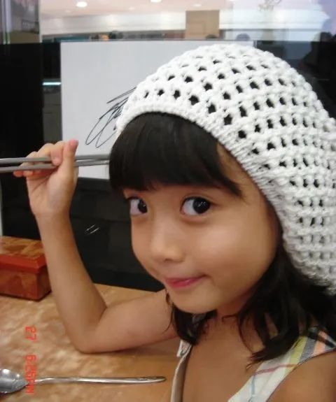 她被称为南韩最美童星00后的郑多彬肤白貌美酷似徐璐