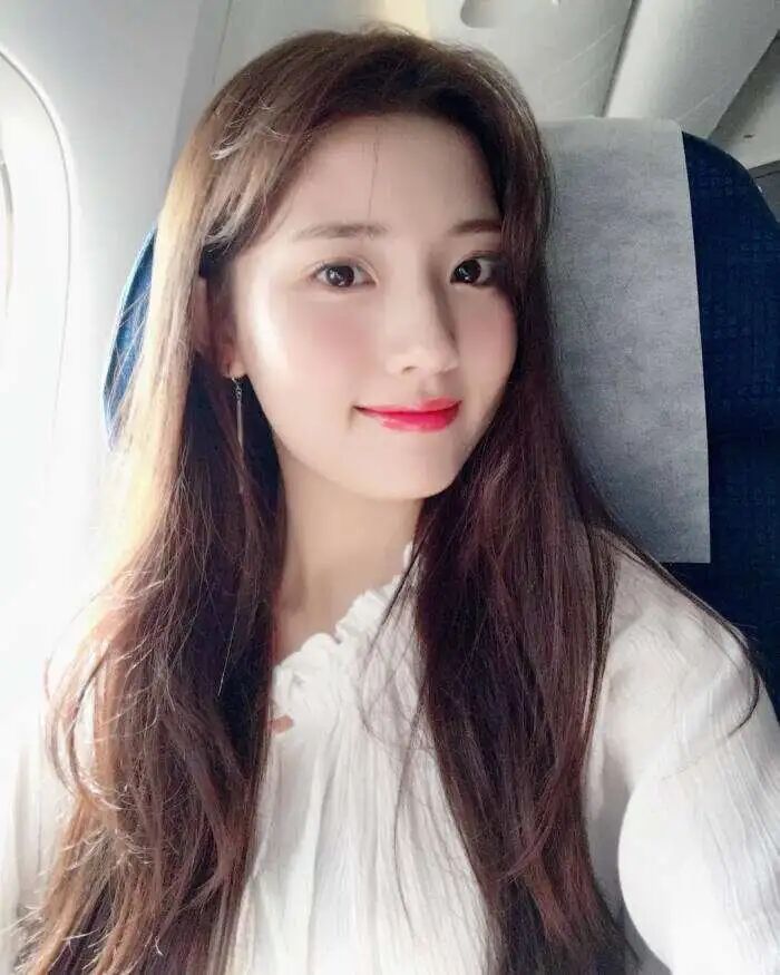 她被称为"南韩最美童星",00后的郑多彬肤白貌美酷似徐璐
