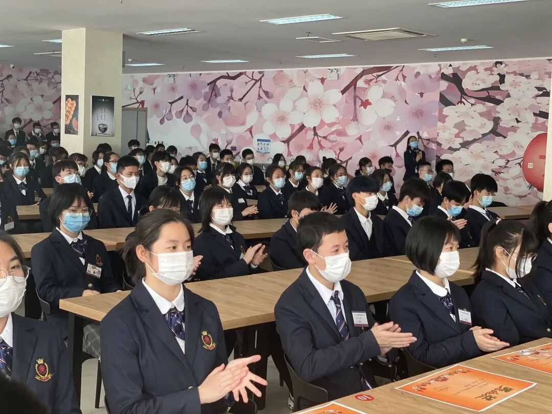 大连樱华高级中学